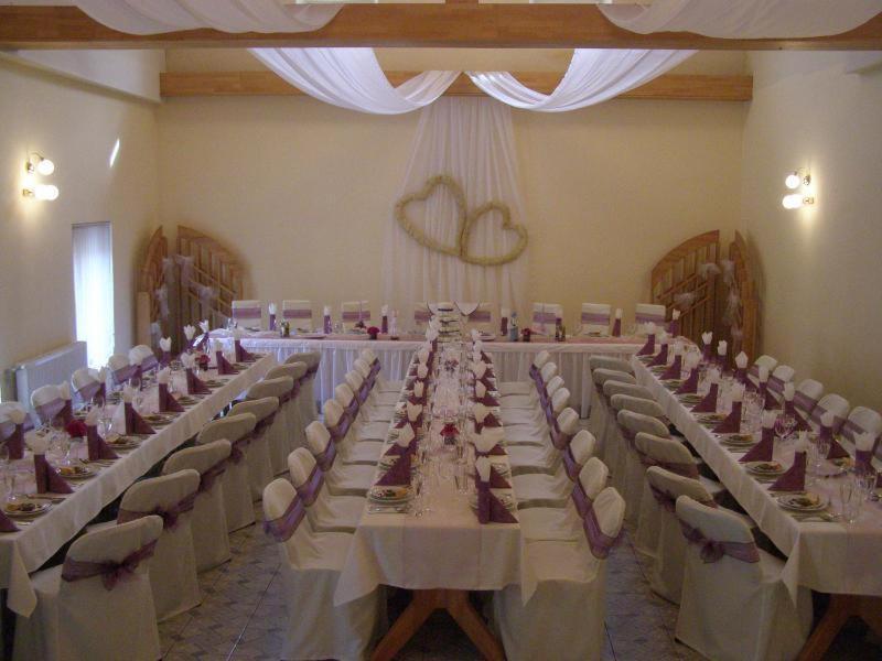 קרמניצה Hotel Central מראה חיצוני תמונה