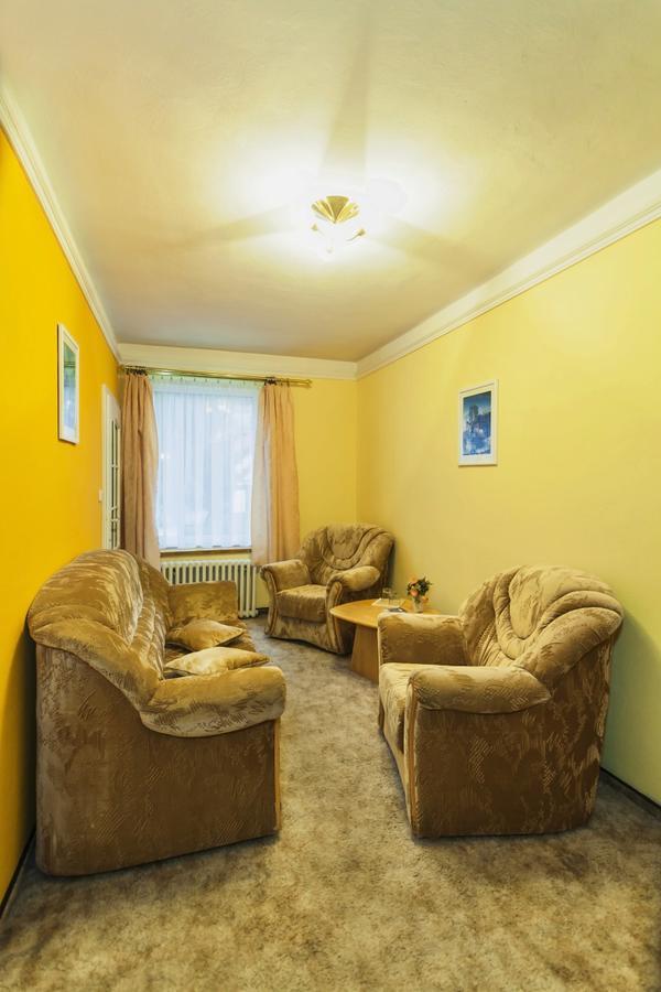 קרמניצה Hotel Central מראה חיצוני תמונה